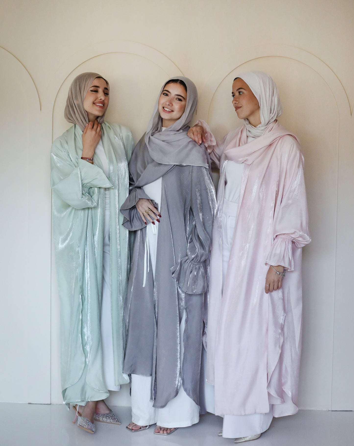 Qamar Cardigan in Grey