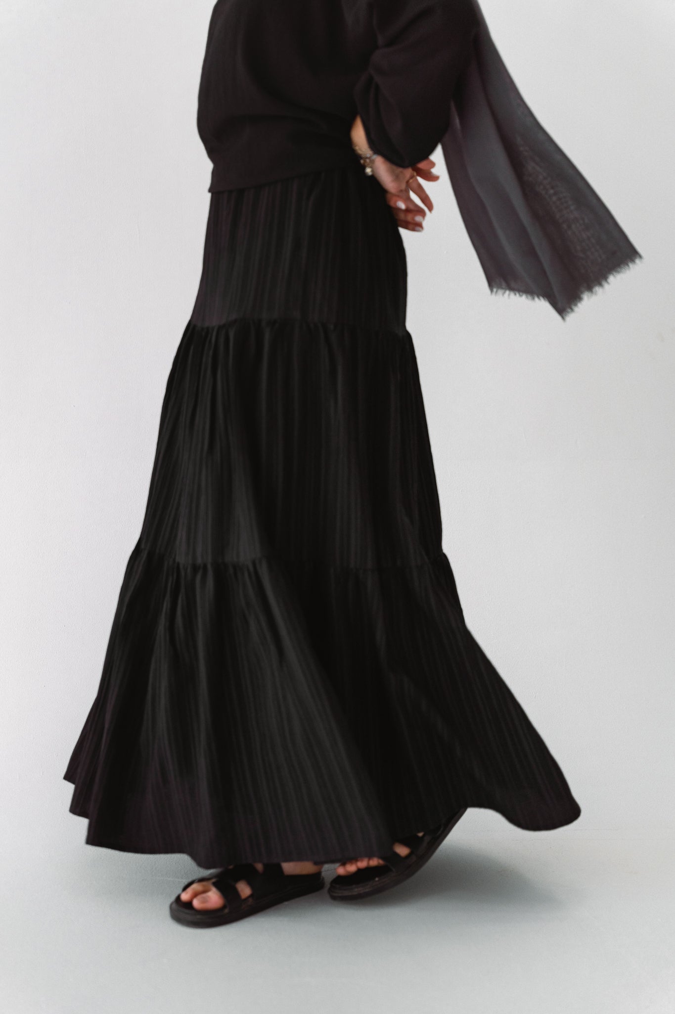 NAYA SKIRT IN BLACK