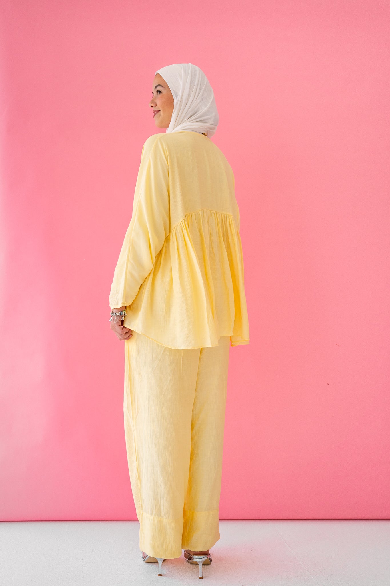 Daydreamer Linen Set in butter Yellow