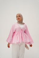 Day dreamer blouse in powder pink