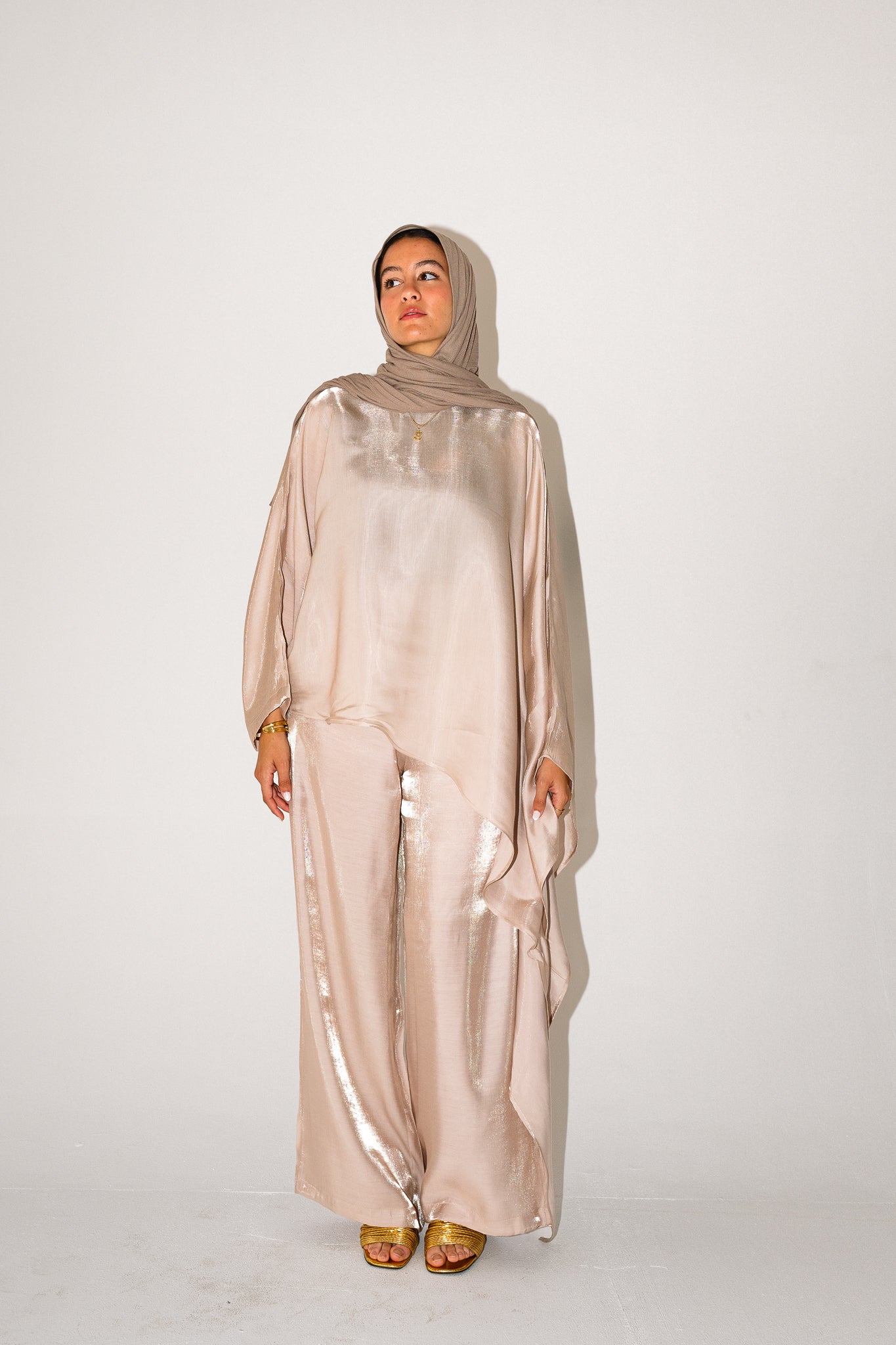 Thuraya Set in Beige