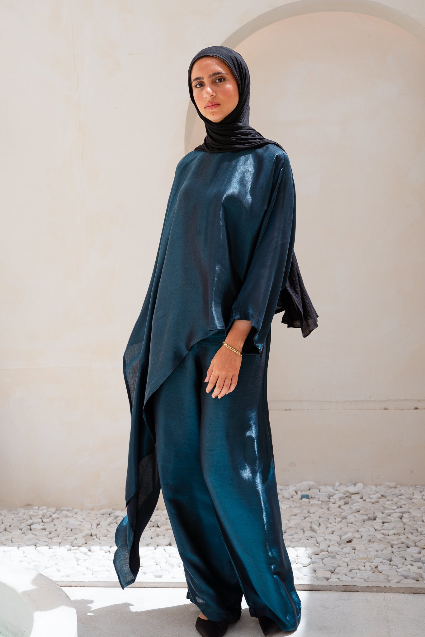 Thuraya Set in Emerald Blue