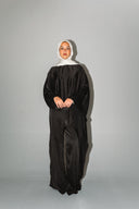 Main Muse Studs set in Black